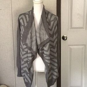 Candie’s Open Gray Chevron Patterned Women's Sweater size M